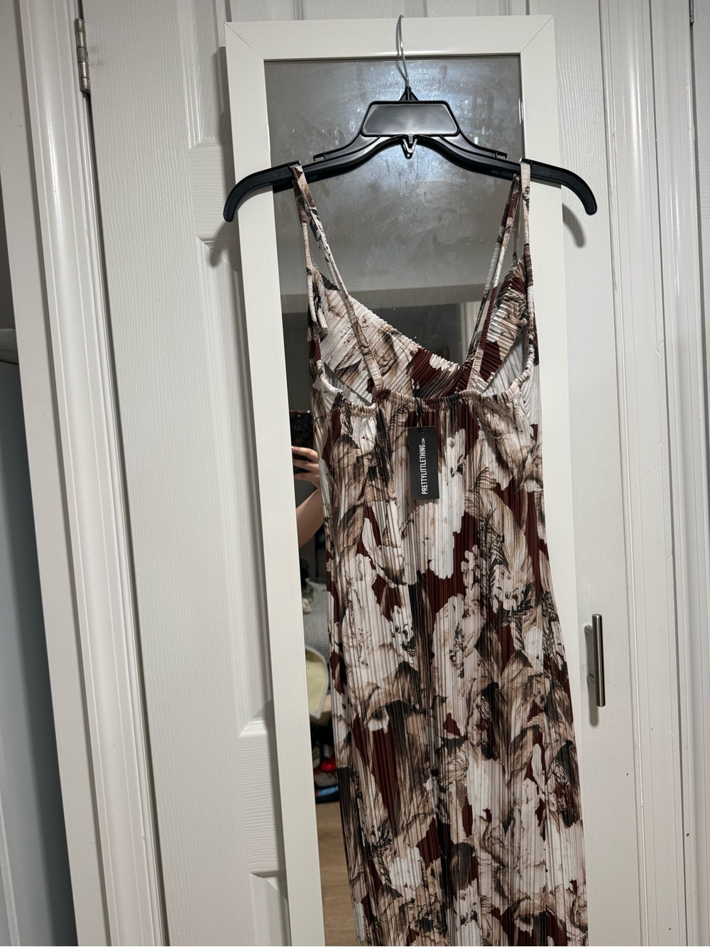 PrettyLittleThing Brown and Cream Floral Slip Maxi Dress - Picture 3 of 5
